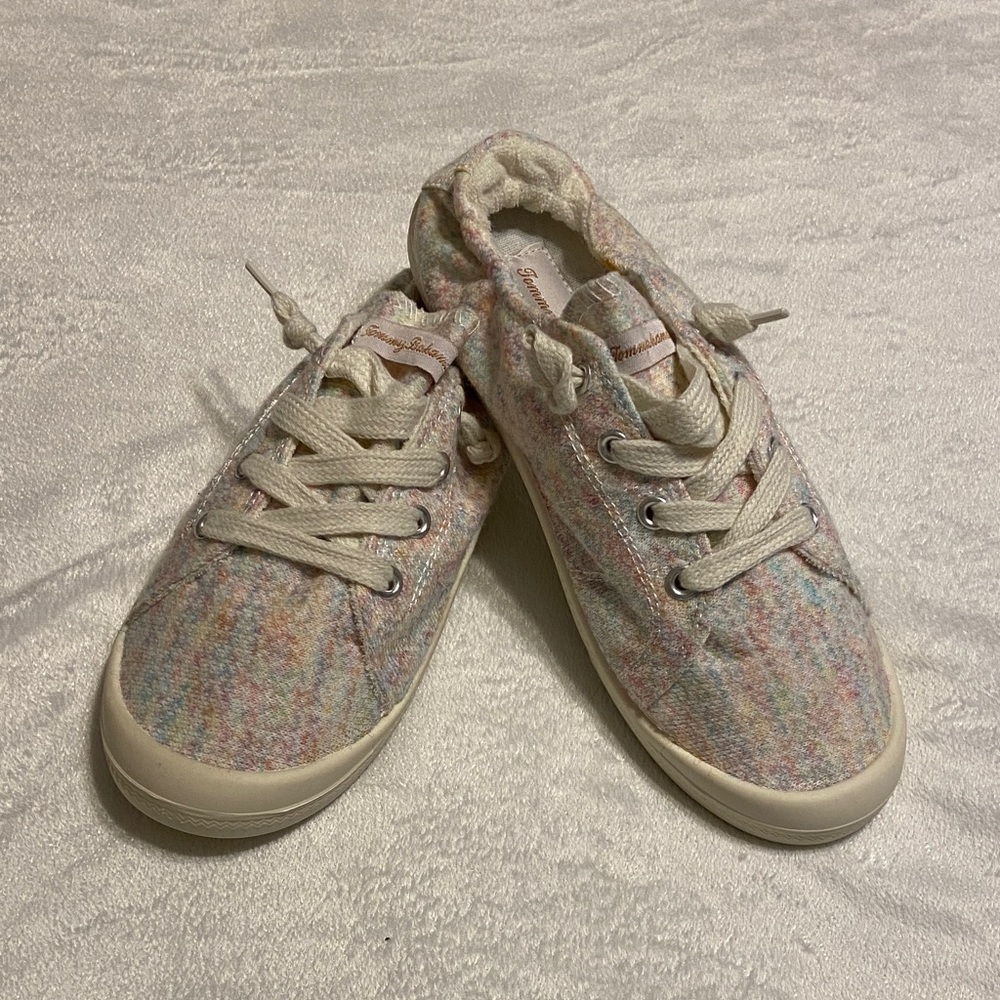 NIB Tommy Bahama Memory Foam Multi Color Slip-On Sneaker